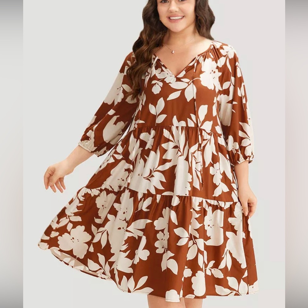 Bloom Chic Sil­hou­ette Flo­ral Print Knot Neck Lantern Sleeve Dress BNWT